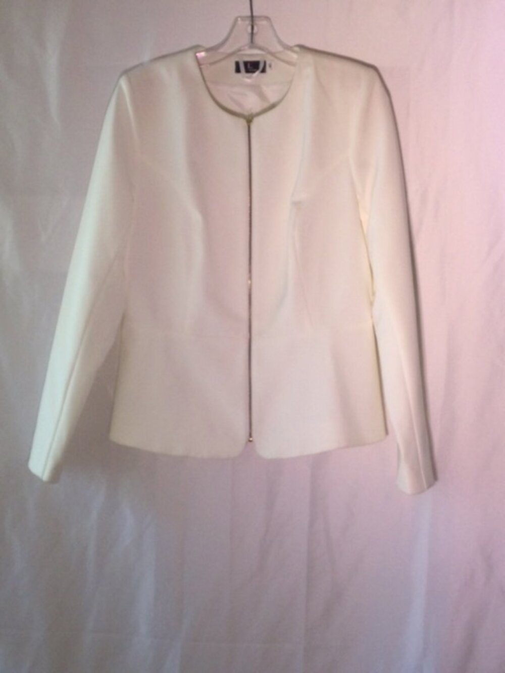 NWT La Female Ivory Collarless Zip Jacket Blazer Size 40 European